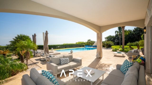 6 bedroom villa for sale in Goldra (The Beverly Hills of the Algarve), modern and luxurious with Panoramic sea view