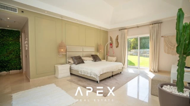 6 bedroom villa for sale in Goldra (The Beverly Hills of the Algarve), modern and luxurious with Panoramic sea view
