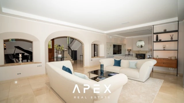 6 bedroom villa for sale in Goldra (The Beverly Hills of the Algarve), modern and luxurious with Panoramic sea view
