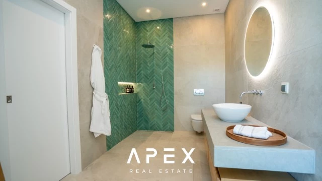 6 bedroom villa for sale in Goldra (The Beverly Hills of the Algarve), modern and luxurious with Panoramic sea view