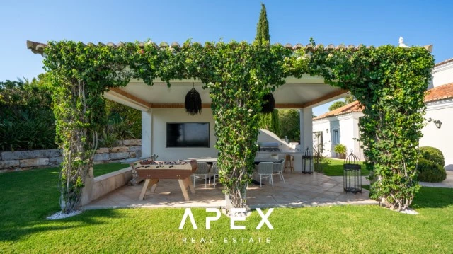 6 bedroom villa for sale in Goldra (The Beverly Hills of the Algarve), modern and luxurious with Panoramic sea view