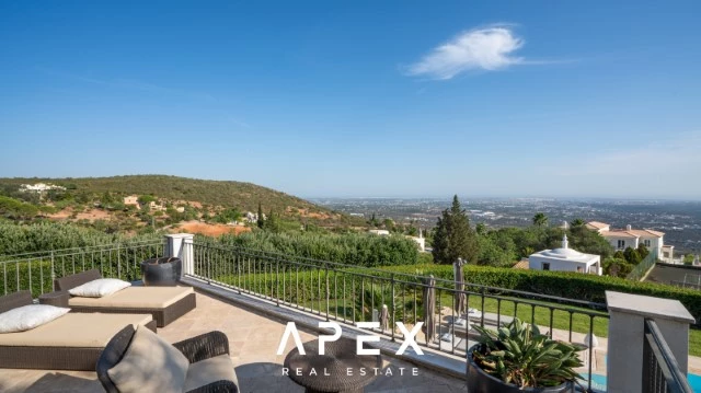 6 bedroom villa for sale in Goldra (The Beverly Hills of the Algarve), modern and luxurious with Panoramic sea view