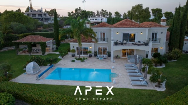 6 bedroom villa for sale in Goldra (The Beverly Hills of the Algarve), modern and luxurious with Panoramic sea view