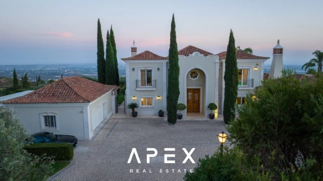 6 bedroom villa for sale in Goldra (The Beverly Hills of the Algarve), modern and luxurious with Panoramic sea view
