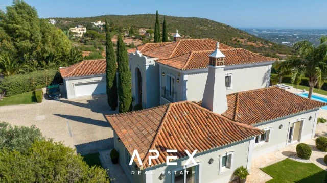 6 bedroom villa for sale in Goldra (The Beverly Hills of the Algarve), modern and luxurious with Panoramic sea view