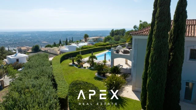 6 bedroom villa for sale in Goldra (The Beverly Hills of the Algarve), modern and luxurious with Panoramic sea view