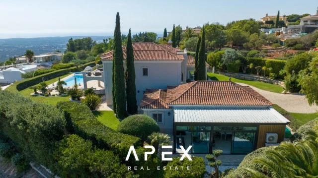 6 bedroom villa for sale in Goldra (The Beverly Hills of the Algarve), modern and luxurious with Panoramic sea view