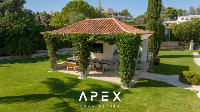 6 bedroom villa for sale in Goldra (The Beverly Hills of the Algarve), modern and luxurious with Panoramic sea view