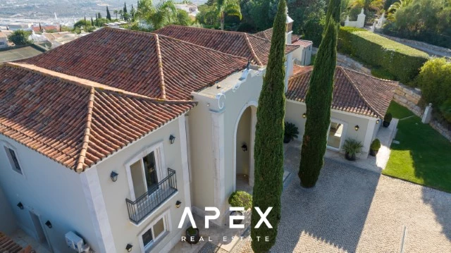 6 bedroom villa for sale in Goldra (The Beverly Hills of the Algarve), modern and luxurious with Panoramic sea view