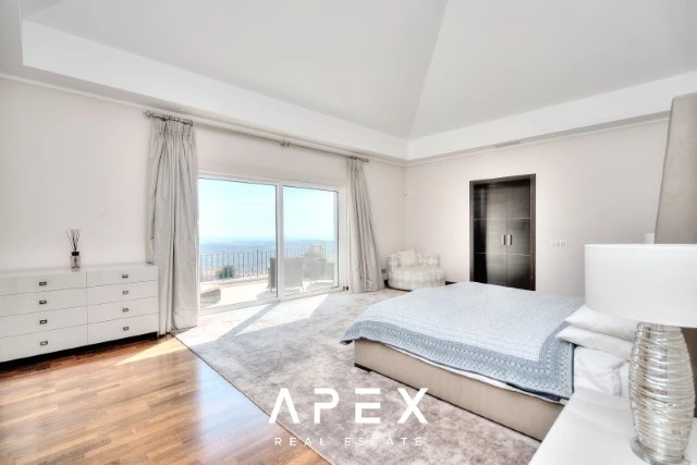 6 bedroom villa for sale in Goldra (The Beverly Hills of the Algarve), modern and luxurious with Panoramic sea view
