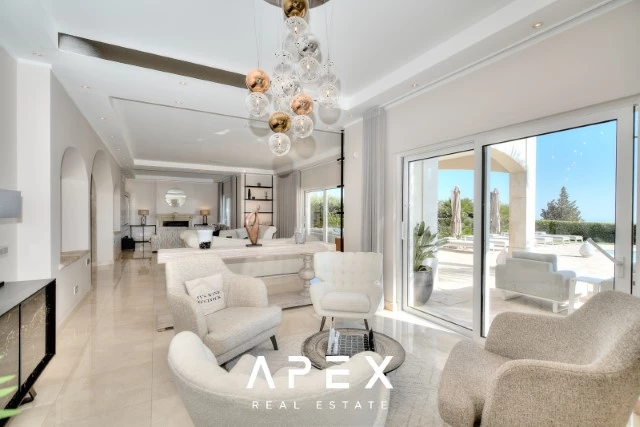 6 bedroom villa for sale in Goldra (The Beverly Hills of the Algarve), modern and luxurious with Panoramic sea view