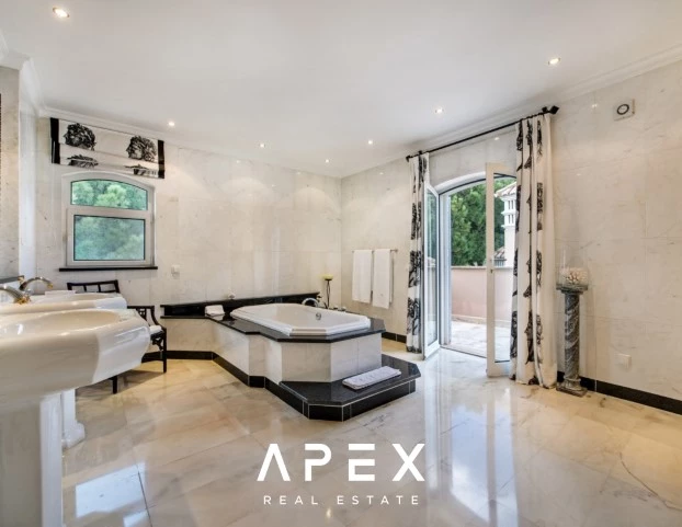 4 Bedroom Villa | Dunas Douradas | Modern and Private Swimming Pool
