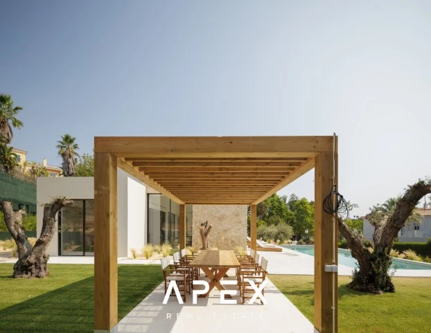 Contemporary Moorish Mediterranean Elegance: Luxurious 4 Bedroom Villa in Encosta do Lago, Quinta do Lago