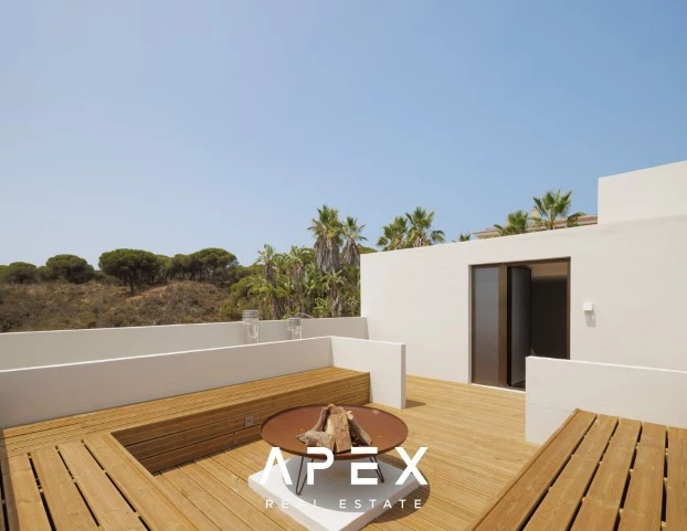 Contemporary Moorish Mediterranean Elegance: Luxurious 4 Bedroom Villa in Encosta do Lago, Quinta do Lago