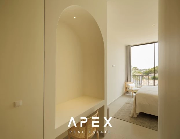 Contemporary Moorish Mediterranean Elegance: Luxurious 4 Bedroom Villa in Encosta do Lago, Quinta do Lago