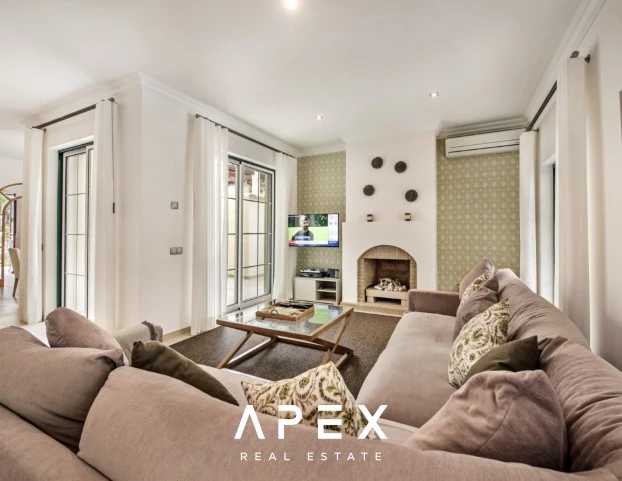 3 Bedroom Townhouse | Pinheiros Altos | Quiet And Peaceful