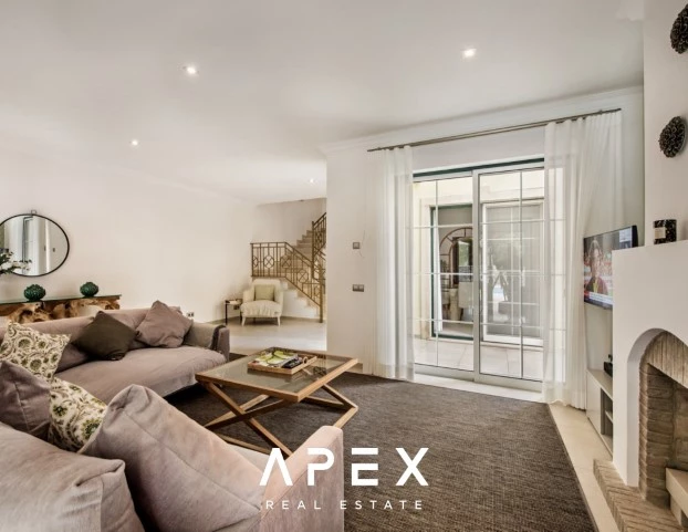 3 Bedroom Townhouse | Pinheiros Altos | Quiet And Peaceful
