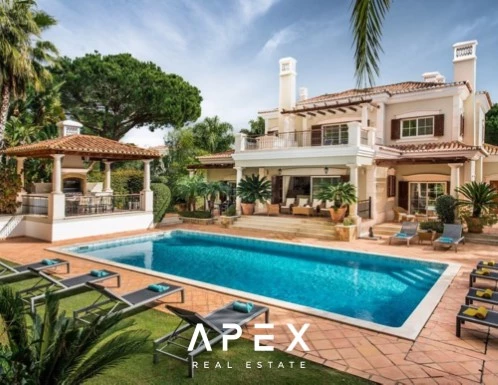 3 Bedroom Townhouse | Pinheiros Altos | Quiet And Peaceful