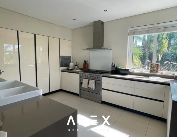 5 Bedroom Villa | Long Term 12 Month Rental
