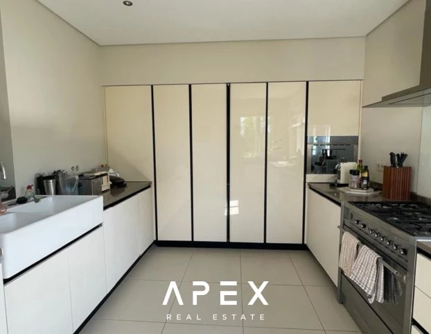 5 Bedroom Villa | Long Term 12 Month Rental