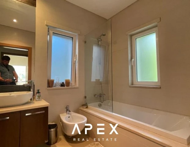 5 Bedroom Villa | Long Term 12 Month Rental