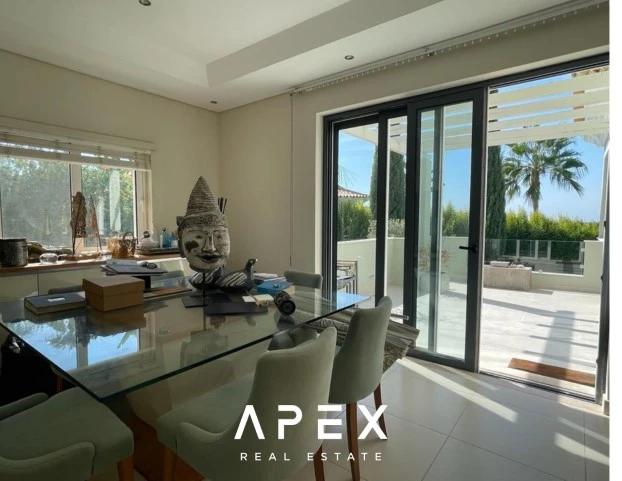 5 Bedroom Villa | Long Term 12 Month Rental
