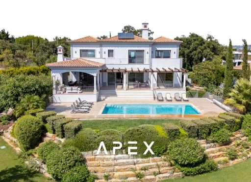 Luxurious Quinta Pequena Villa 5 Bedroom with Pool