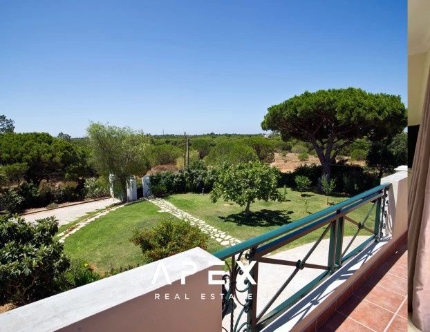 Luxurious Quinta Pequena Villa 5 Bedroom with Pool