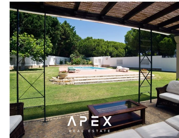 Luxurious Quinta Pequena Villa 5 Bedroom with Pool