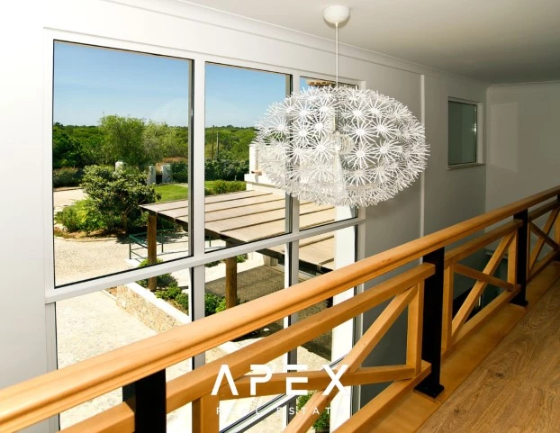 Luxurious Quinta Pequena Villa 5 Bedroom with Pool