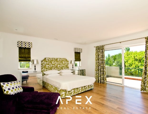 Luxurious Quinta Pequena Villa 5 Bedroom with Pool