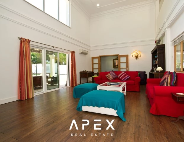 Luxurious Quinta Pequena Villa 5 Bedroom with Pool