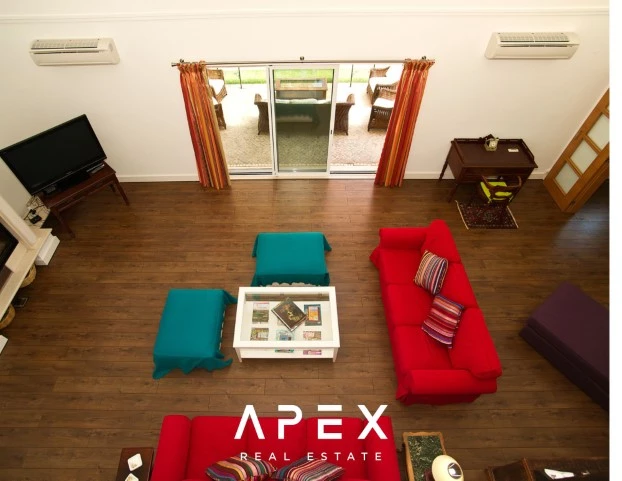 Luxurious Quinta Pequena Villa 5 Bedroom with Pool