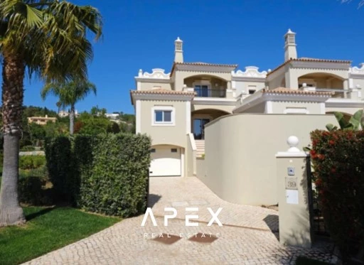Luxurious Quinta Pequena Villa 5 Bedroom with Pool