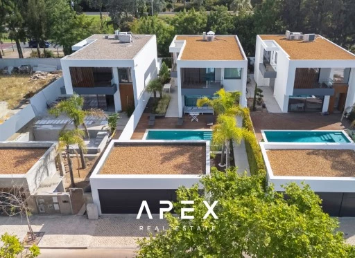 Luxurious Quinta Pequena Villa 5 Bedroom with Pool