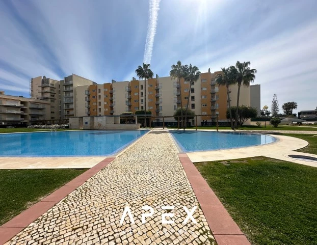 Large 3 Bedroom Apartment located 250 metres from Vilamoura Marina