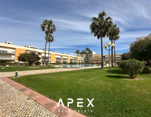 Large 3 Bedroom Apartment located 250 metres from Vilamoura Marina