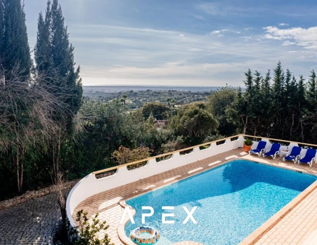 Santa Barbara De Nexe Three bedroom + 1 Private pool with stunning views