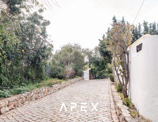 Santa Barbara De Nexe Three bedroom + 1 Private pool with stunning views