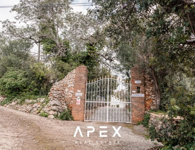 Santa Barbara De Nexe Three bedroom + 1 Private pool with stunning views