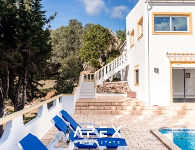 Santa Barbara De Nexe Three bedroom + 1 Private pool with stunning views