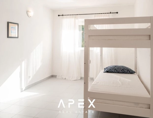 Santa Barbara De Nexe Three bedroom + 1 Private pool with stunning views