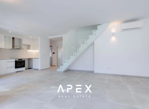 12 Month Long Term Rental | 4 Bedroom 5 Bathroom Villa in Santa Barbara de Nexe