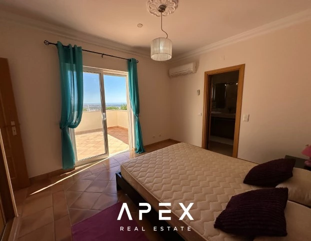12 Month Long Term Rental | 4 Bedroom 5 Bathroom Villa in Santa Barbara de Nexe
