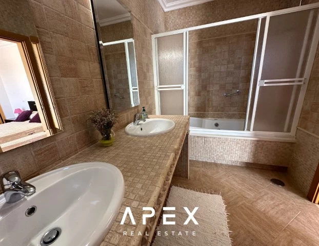 12 Month Long Term Rental | 4 Bedroom 5 Bathroom Villa in Santa Barbara de Nexe