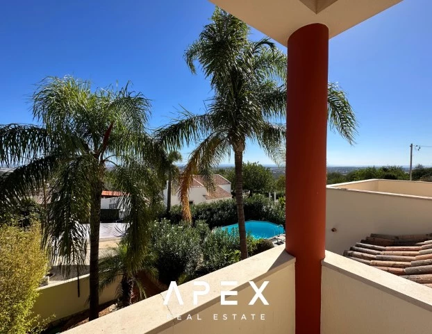 12 Month Long Term Rental | 4 Bedroom 5 Bathroom Villa in Santa Barbara de Nexe
