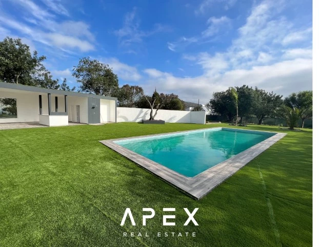 5 bedroom Private New Villa for Long Term Rental in Santa Barbara De Nexe