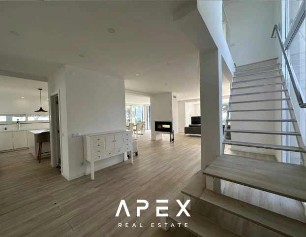 5 bedroom Private New Villa for Long Term Rental in Santa Barbara De Nexe