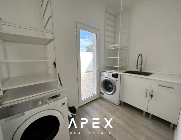 5 bedroom Private New Villa for Long Term Rental in Santa Barbara De Nexe