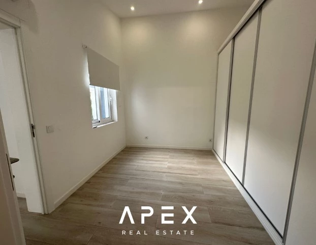 5 bedroom Private New Villa for Long Term Rental in Santa Barbara De Nexe